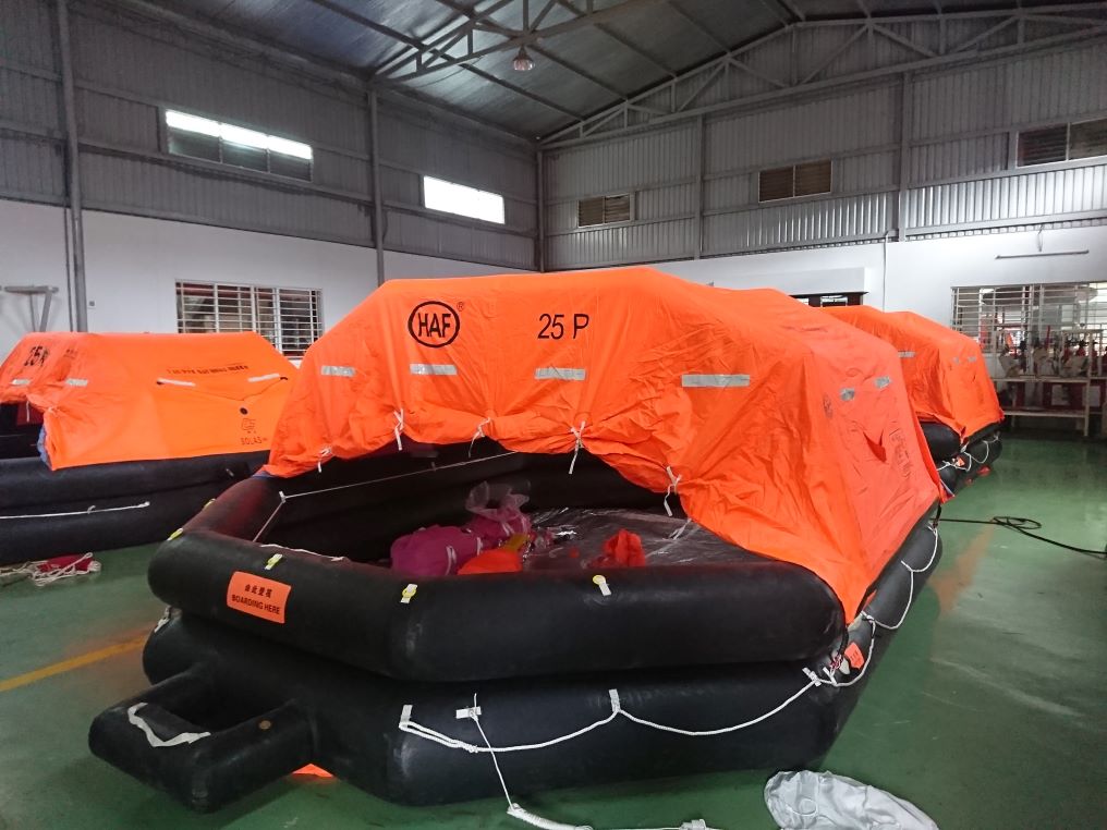 Bè cứu sinh loại ném qua boong