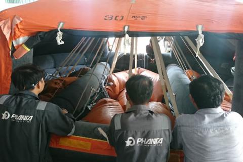 Thử tải Bè cẩu